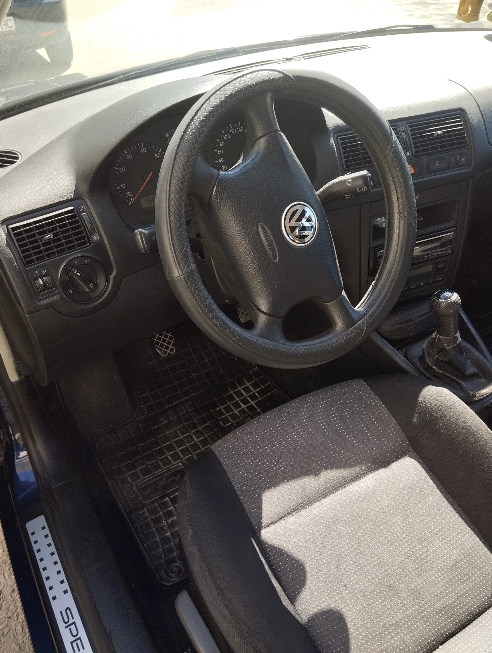 VW Golf 4, снимка 3 - Автомобили и джипове - 55877419
