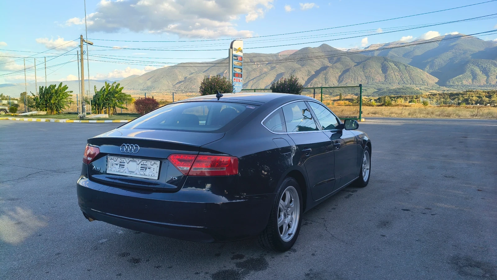 Audi A5 TDI 2.0 143 к. с. , снимка 4 - Автомобили и джипове - 56351178