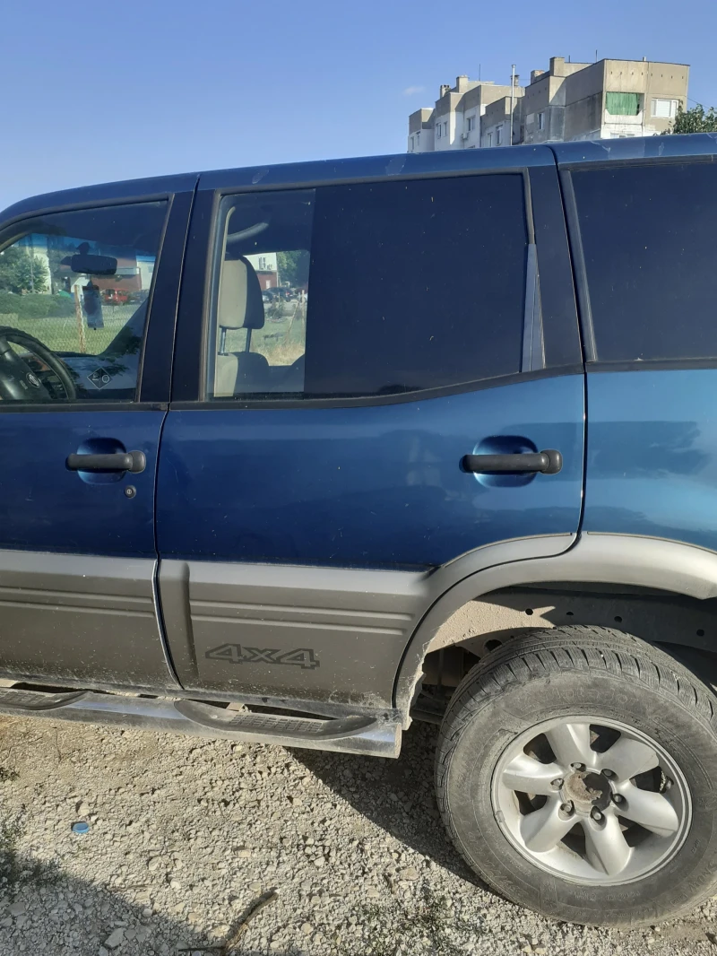 Nissan Terrano, снимка 2 - Автомобили и джипове - 47173083