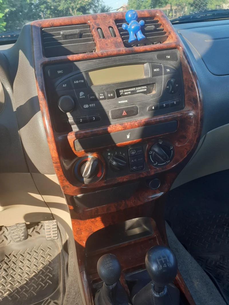 Nissan Terrano, снимка 6 - Автомобили и джипове - 47173083