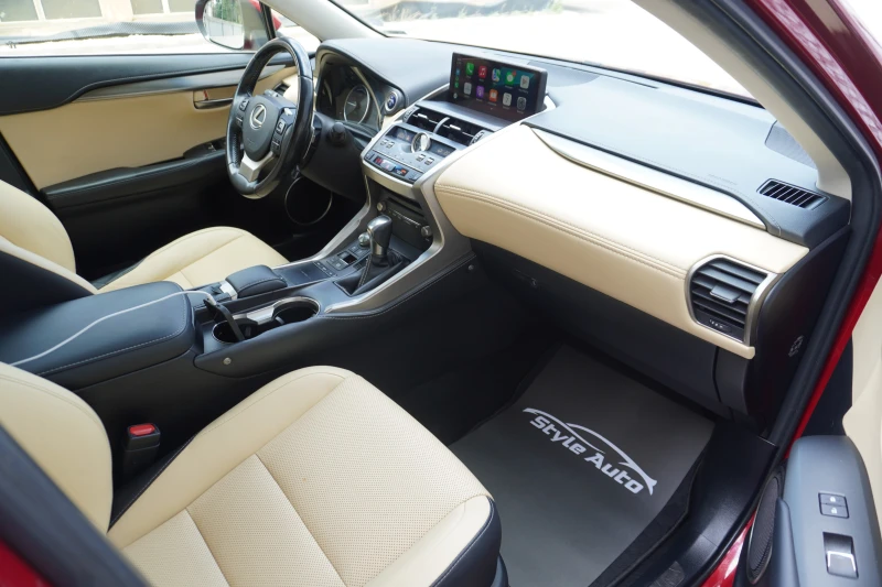 Lexus NX 300h Luxury Face Carplay Keyless, снимка 12 - Автомобили и джипове - 51333927
