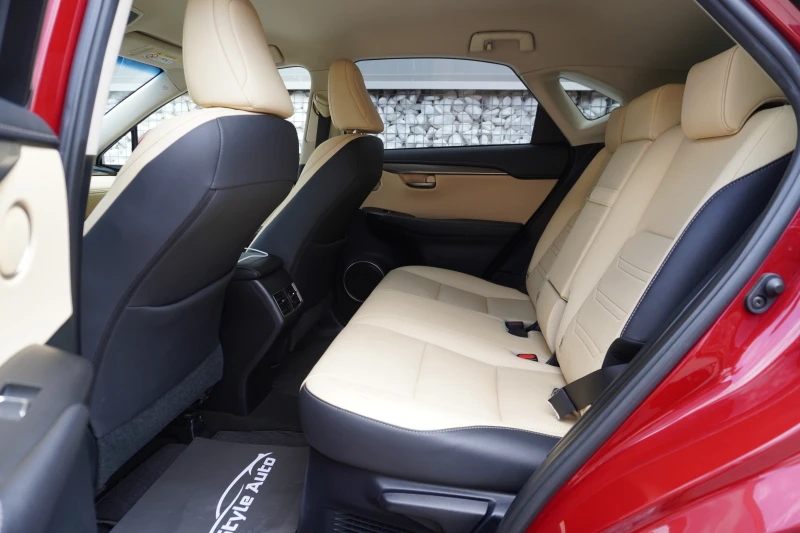 Lexus NX 300h Luxury Face Carplay Keyless, снимка 14 - Автомобили и джипове - 51333927