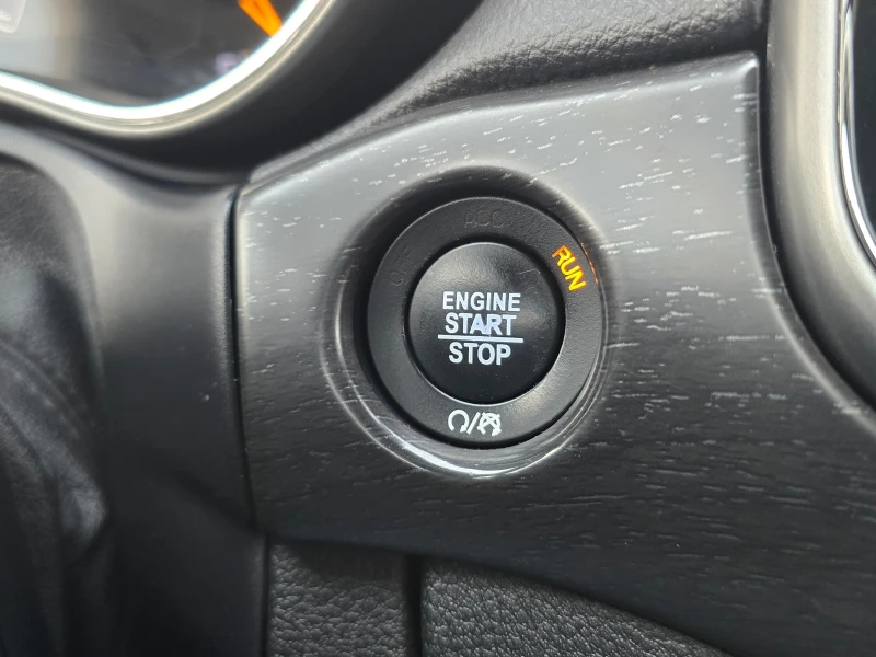 Jeep Cherokee 3.6i/4x4/ Авт./Лизинг, снимка 16 - Автомобили и джипове - 53261547