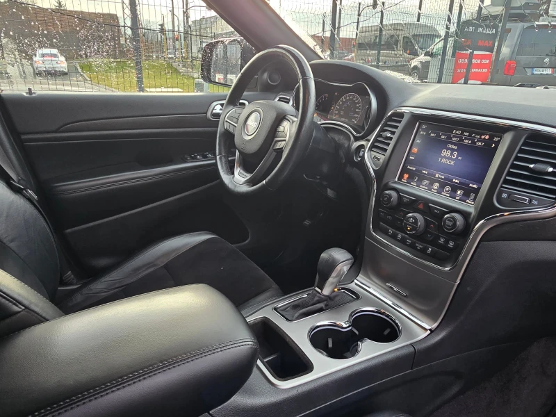 Jeep Cherokee 3.6i/4x4/ Авт./Лизинг, снимка 11 - Автомобили и джипове - 53261547