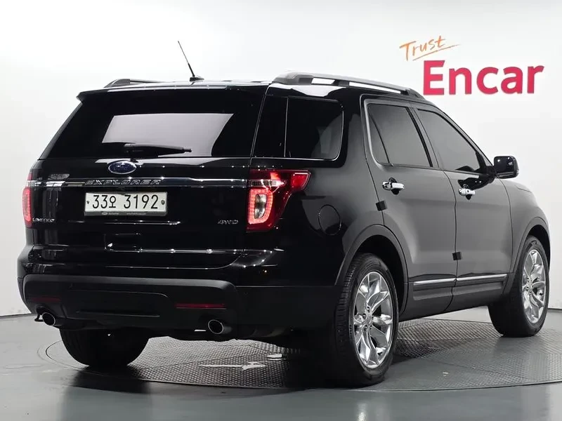 Ford Explorer 3.5 AWD - САМО 30% АВАНС, снимка 2 - Автомобили и джипове - 55429922