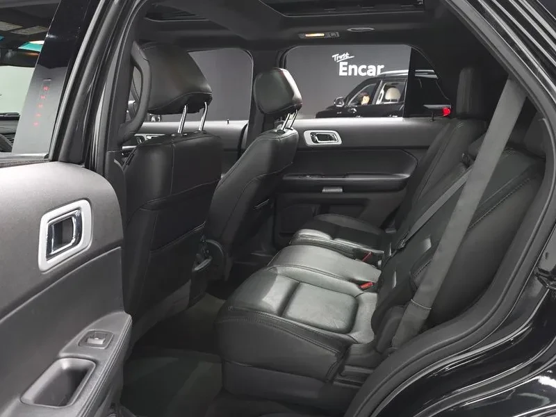 Ford Explorer 3.5 AWD - САМО 30% АВАНС, снимка 11 - Автомобили и джипове - 55429922