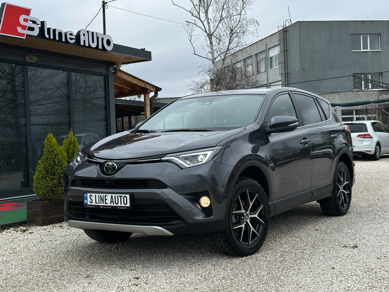 Toyota Rav4 Executive* 2.0-I-VVT-I* 4x4* 360-Камера* Full LED*, снимка 1