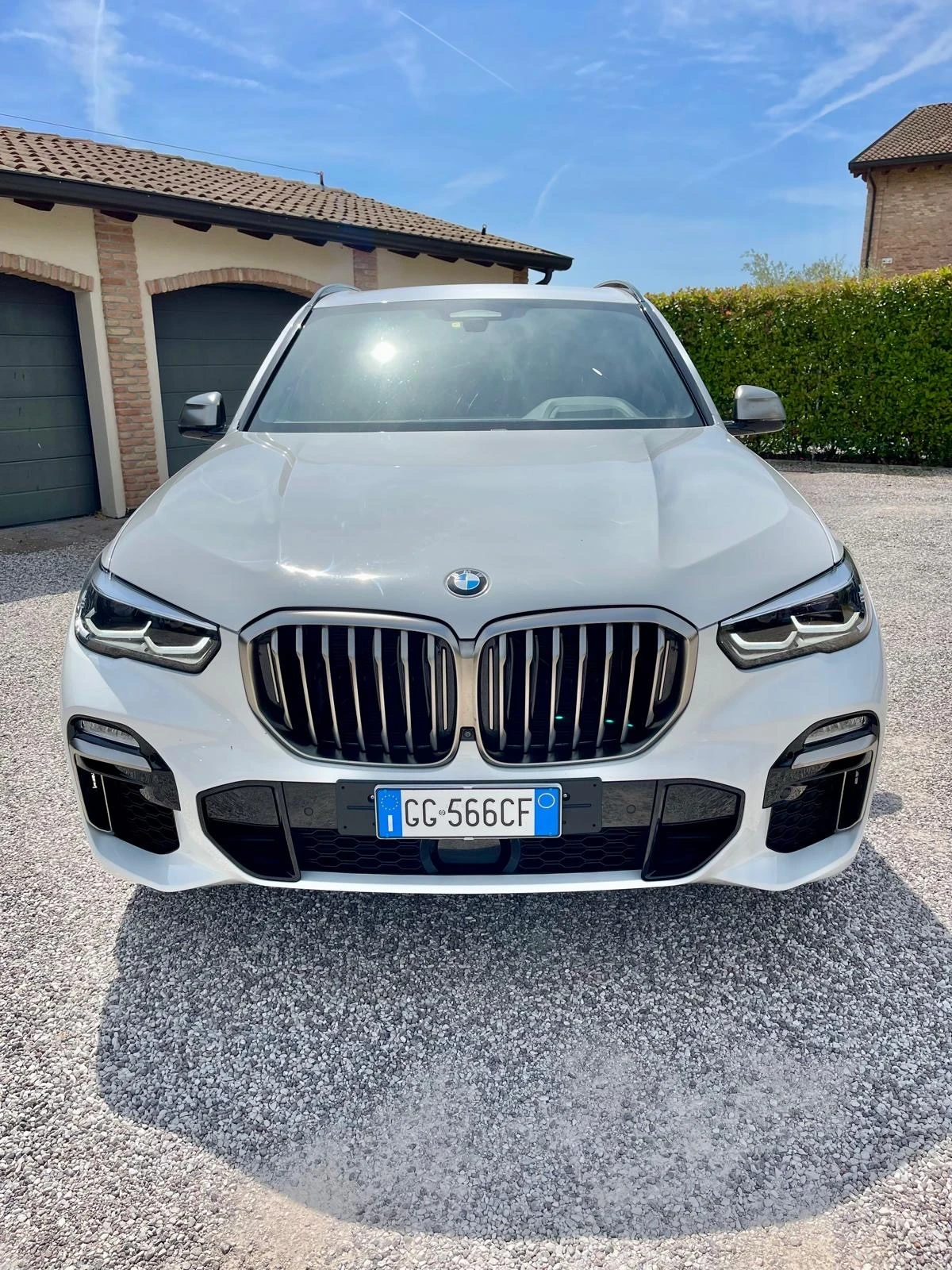 BMW X5 M50D - изображение 2