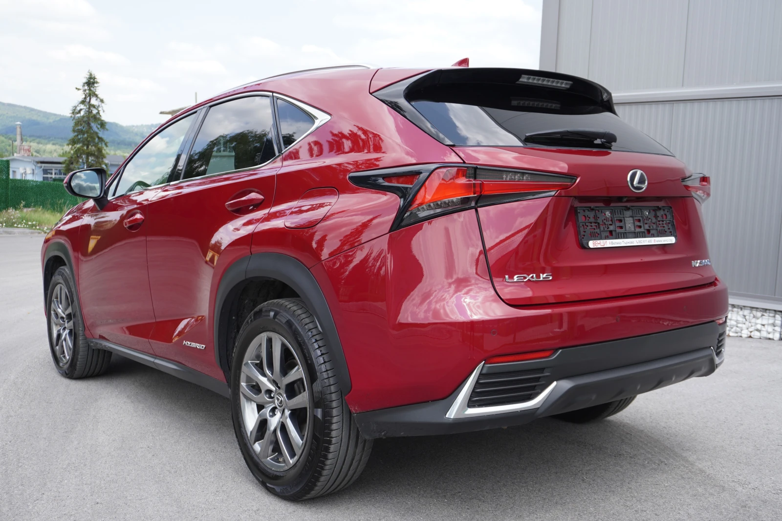Lexus NX 300h Luxury Face Carplay Keyless - изображение 3