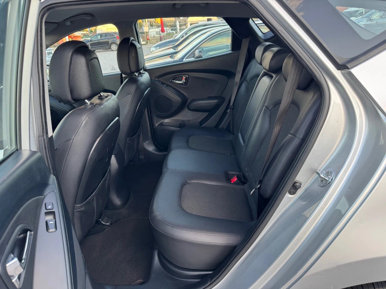 Hyundai IX35 1.7CRDI/EURO5/КОЖА/ПОДГРЕВ/ТОП СЪСТОЯНИЕ - изображение 8