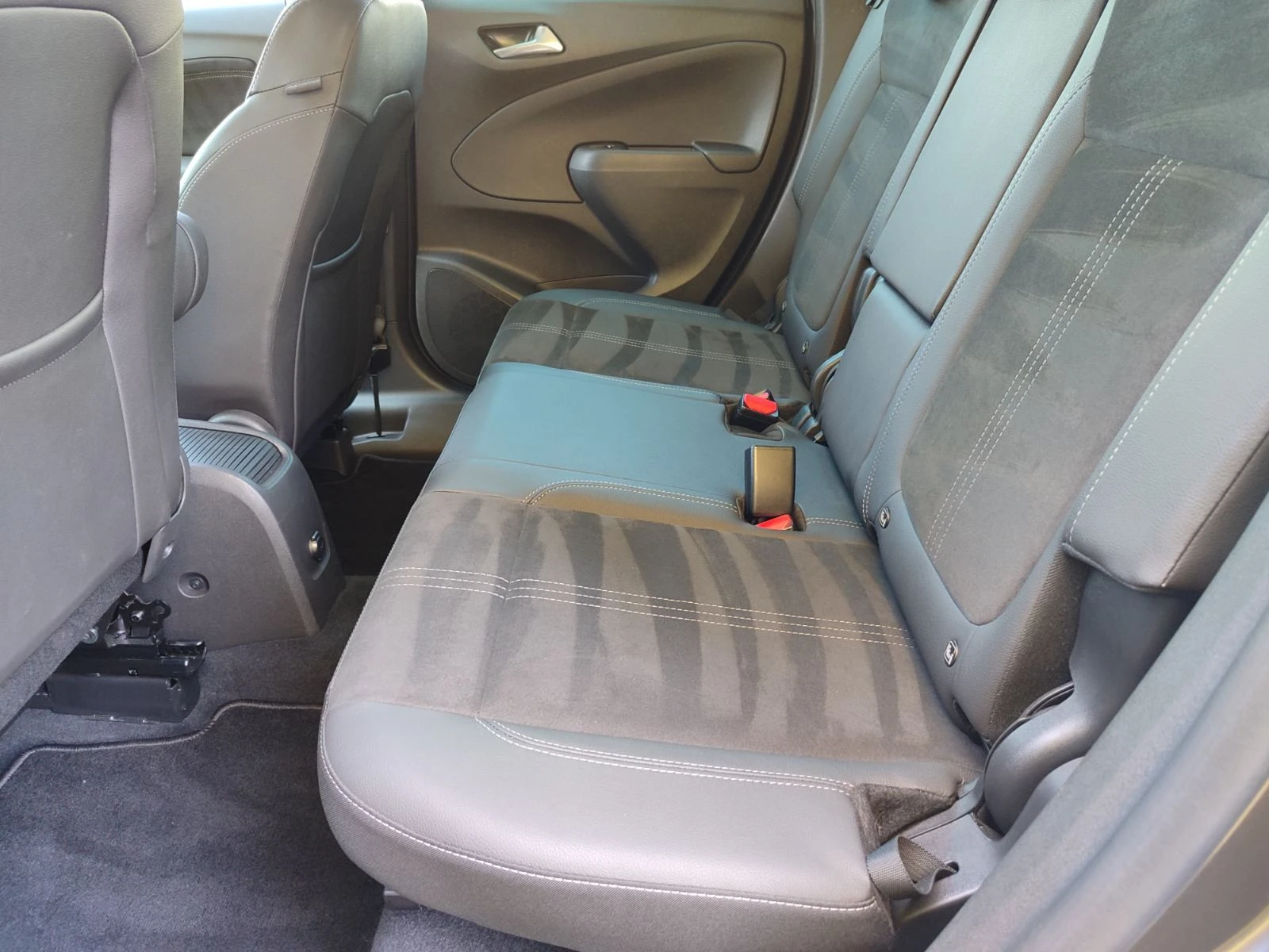 Opel Crossland X Ultimate 1.5 Diesel (120hp) AT6 | Mobile.bg   12