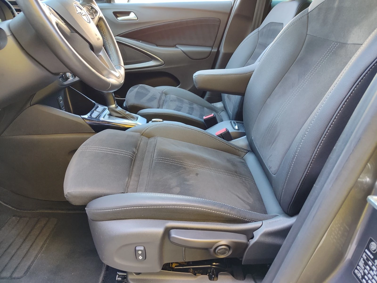 Opel Crossland X Ultimate 1.5 Diesel (120hp) AT6 | Mobile.bg   11