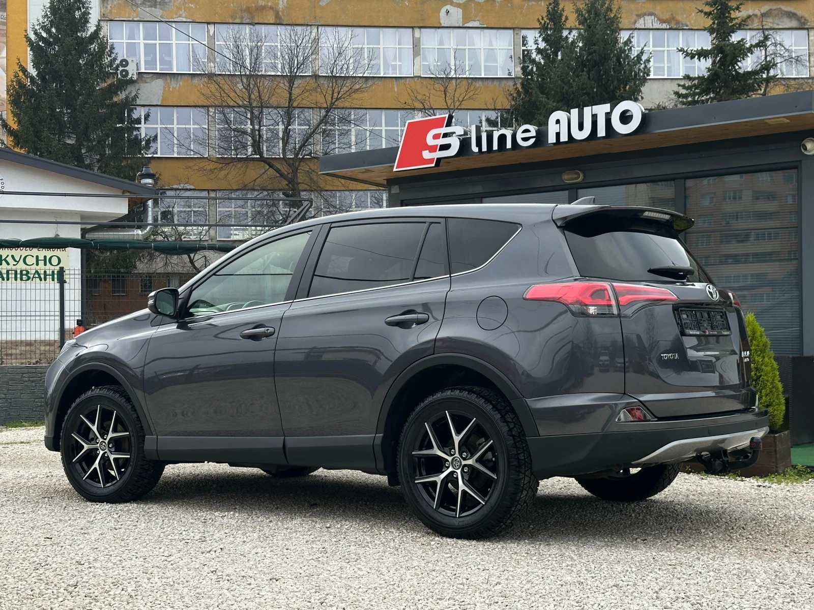 Toyota Rav4 Executive* 2.0-I-VVT-I* 4x4* 360-Камера* Full LED* - изображение 3