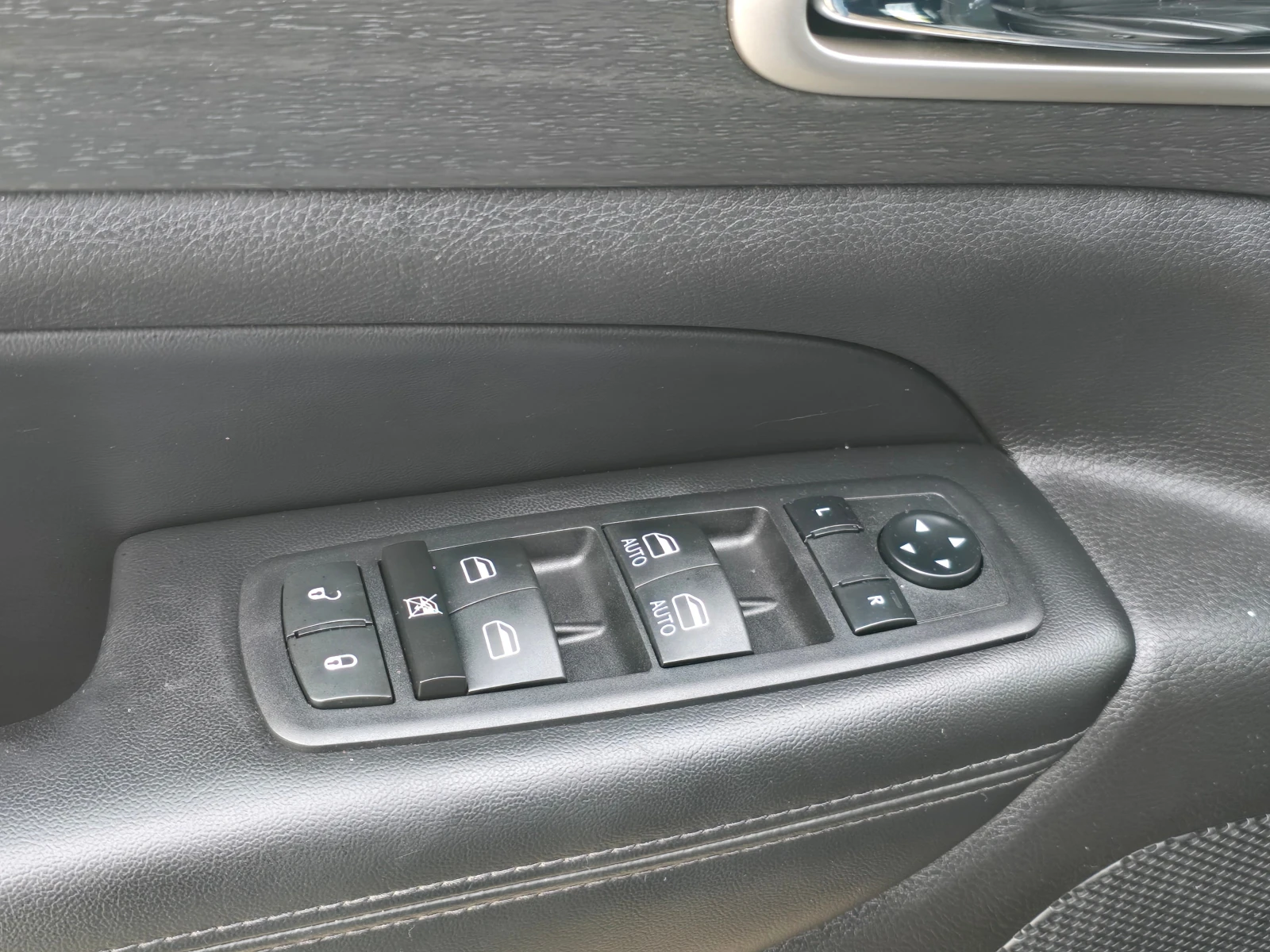 Jeep Cherokee 3.6i/4x4/ Авт./Лизинг - изображение 6