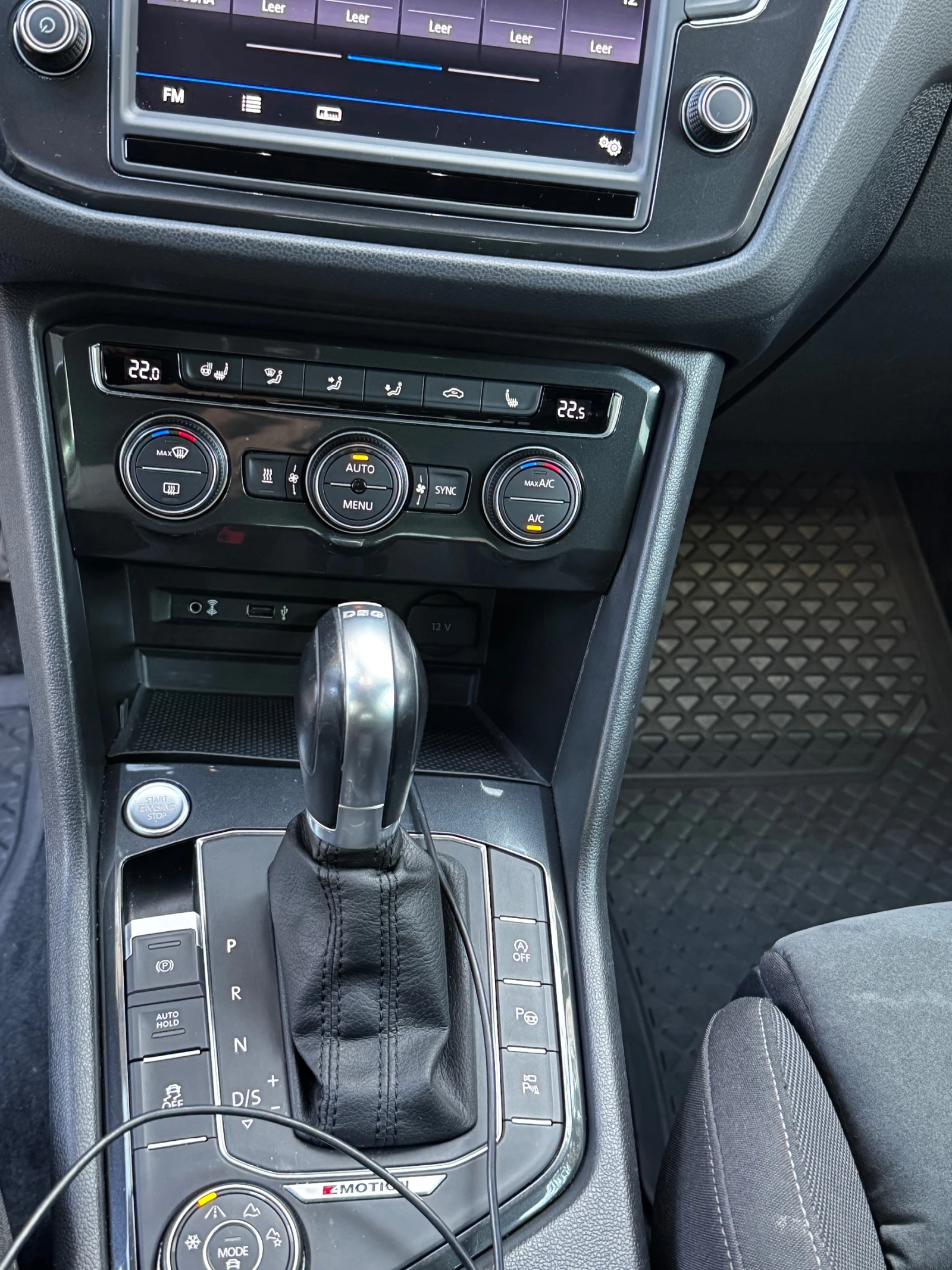 VW Tiguan, снимка 12 - Автомобили и джипове - 53848531