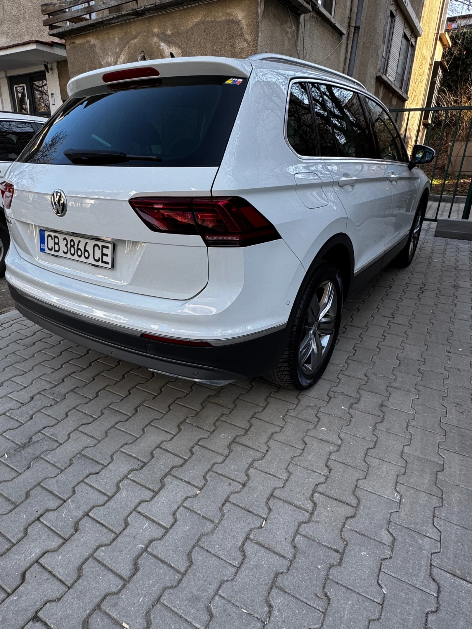 VW Tiguan, снимка 7 - Автомобили и джипове - 53848531
