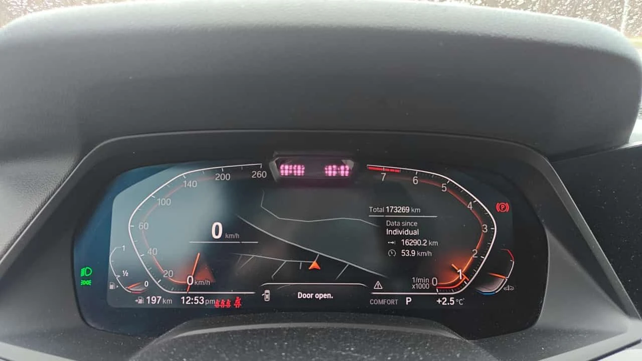 BMW X5 XDRIVE40I * ДИСТРОНИК* ПРЕДСТАВИТЕЛСТВО НА BMW* , снимка 8 - Автомобили и джипове - 54071123