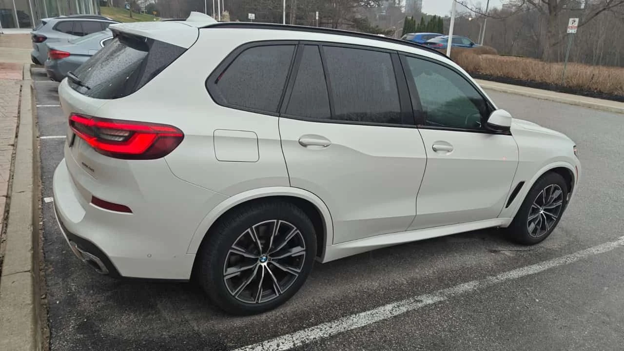 BMW X5 XDRIVE40I * ДИСТРОНИК* ПРЕДСТАВИТЕЛСТВО НА BMW* , снимка 4 - Автомобили и джипове - 54071123