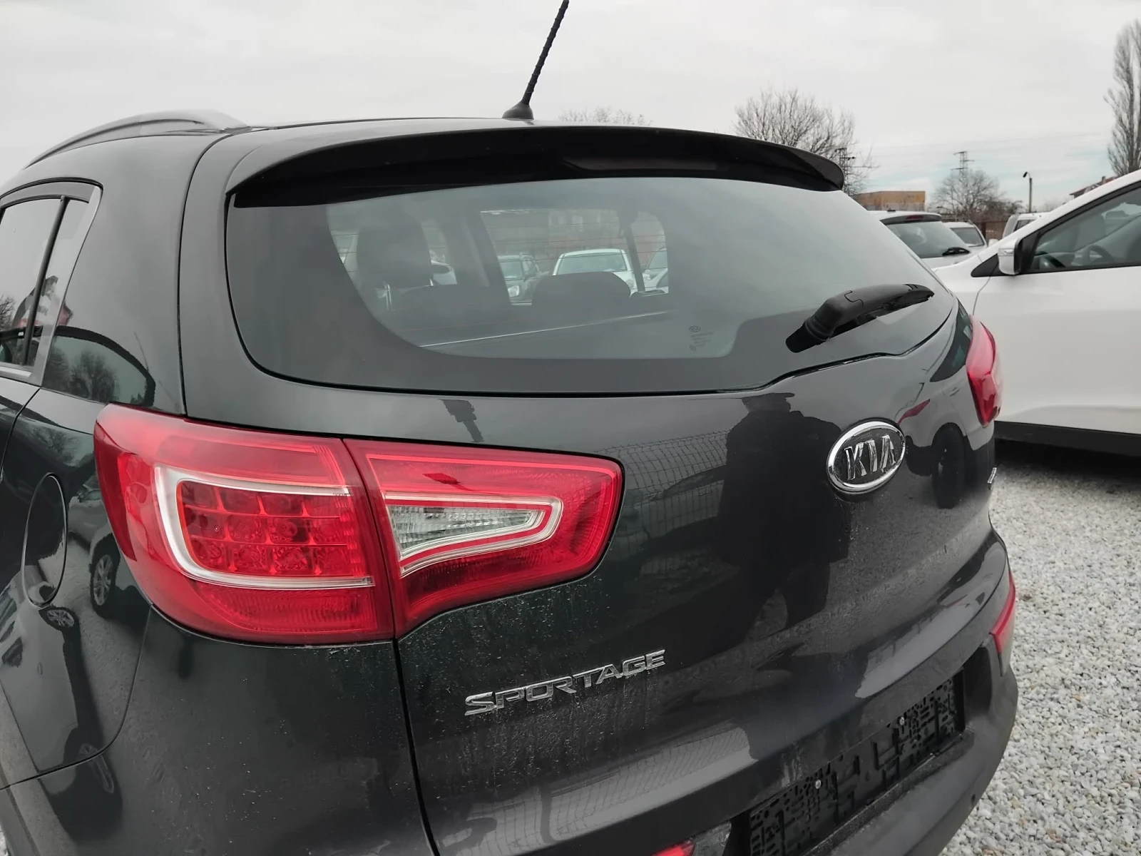 Kia Sportage 2.0, снимка 5 - Автомобили и джипове - 54098668