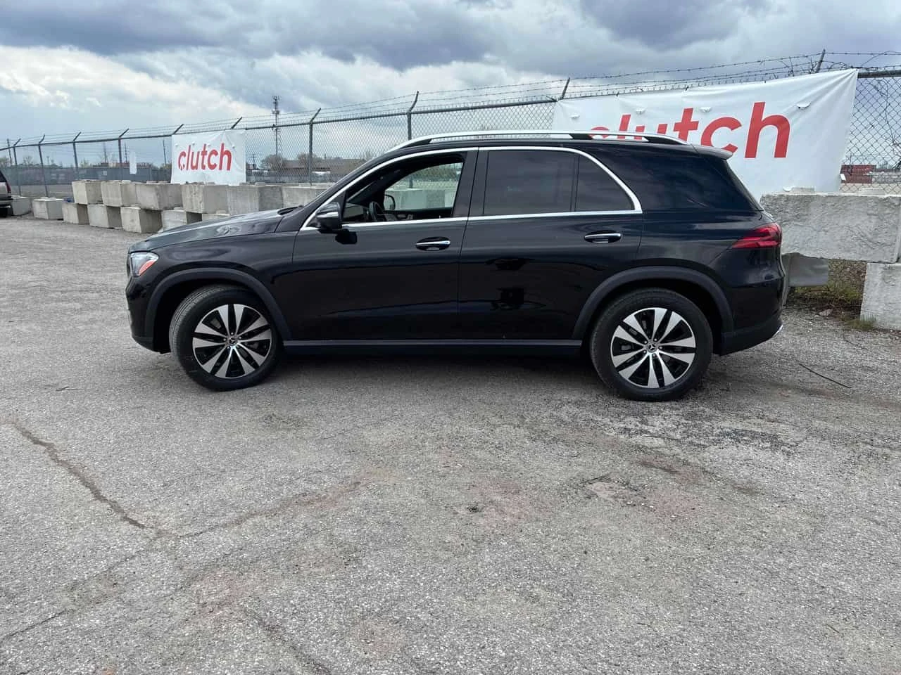 Mercedes-Benz GLE 450 BURMESTER/ОБДУХВАНЕ/ПАНОРАМА/360/HUD, снимка 3 - Автомобили и джипове - 54459809