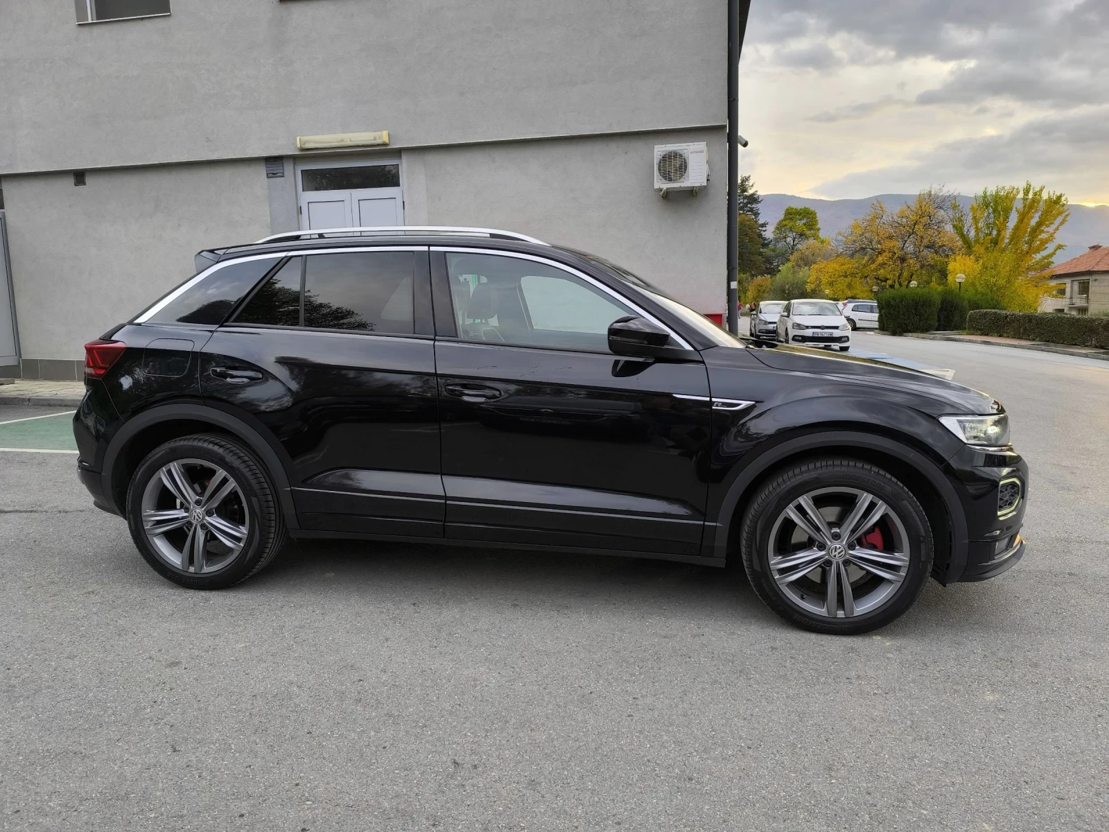 VW T-Roc Wolcvagen t-roc R-line, снимка 4 - Автомобили и джипове - 54513970