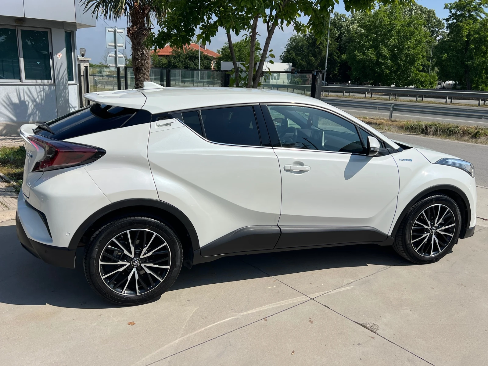 Toyota C-HR 1.8HYBRID, STYLE, 127000��-����� ����. ���. ������ | Mobile.bg � ����������� 4