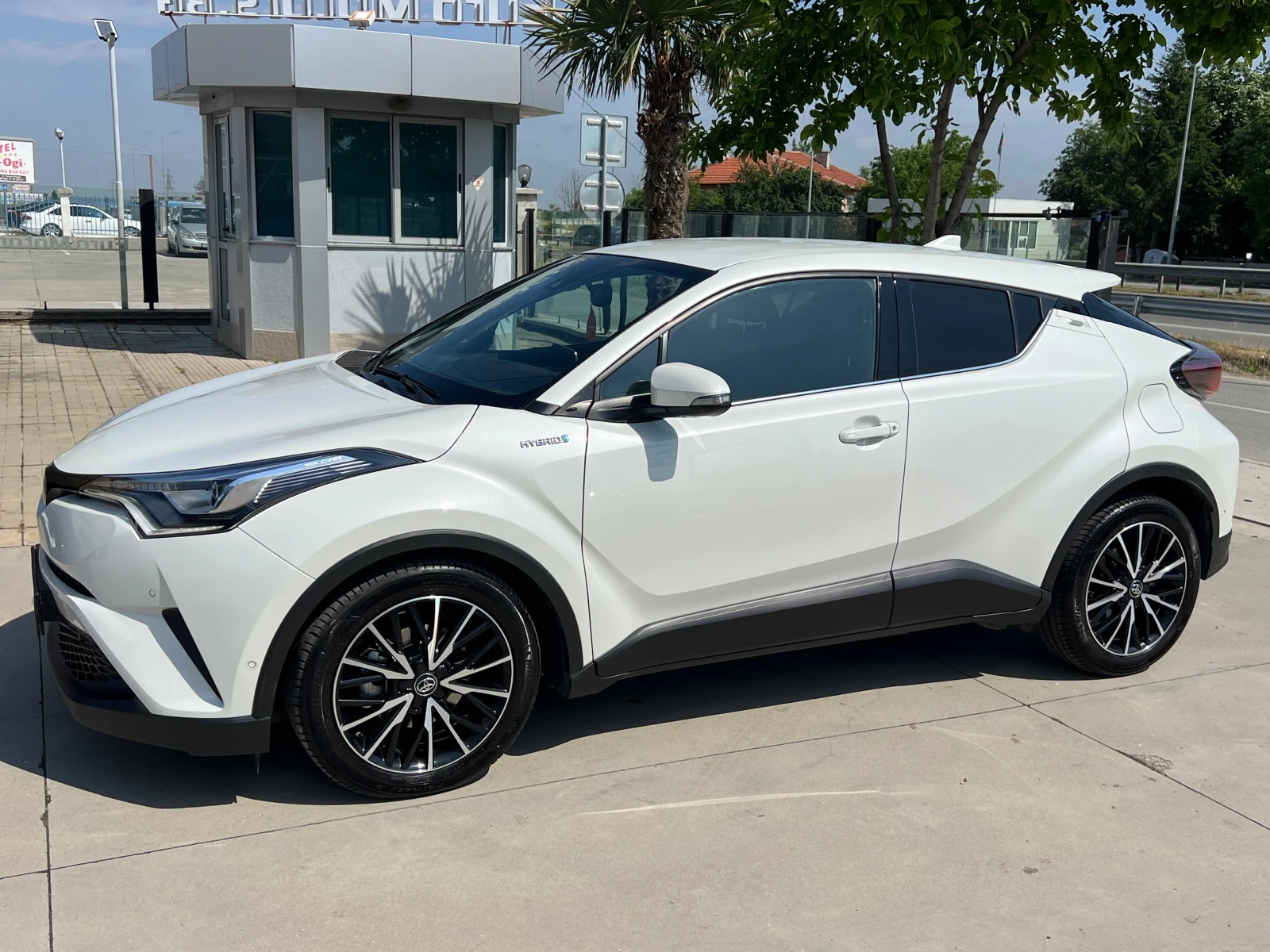 Toyota C-HR 1.8HYBRID, STYLE, 127000��-����� ����. ���. ������ | Mobile.bg � ����������� 7