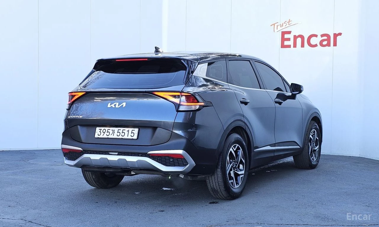 Kia Sportage 2.0* 2WD* TRENDY* ПОДГРЕВ* КАМЕРА* LANE ASSIST, снимка 4 - Автомобили и джипове - 54810285
