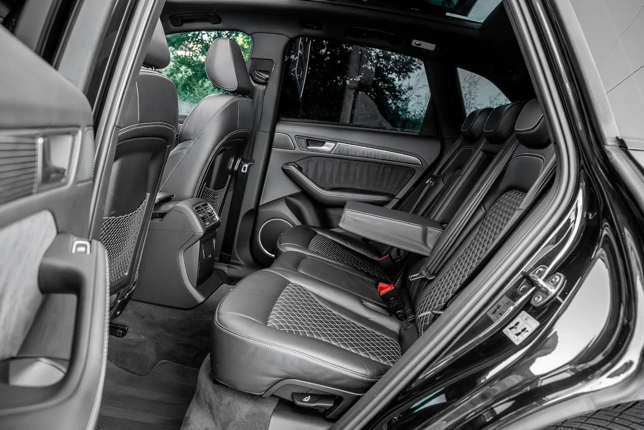 Audi SQ5 COMPETITION PLUS/340к.с/B&O/PANO/KEYLESS/ПЕЧКА/, снимка 13 - Автомобили и джипове - 54932626
