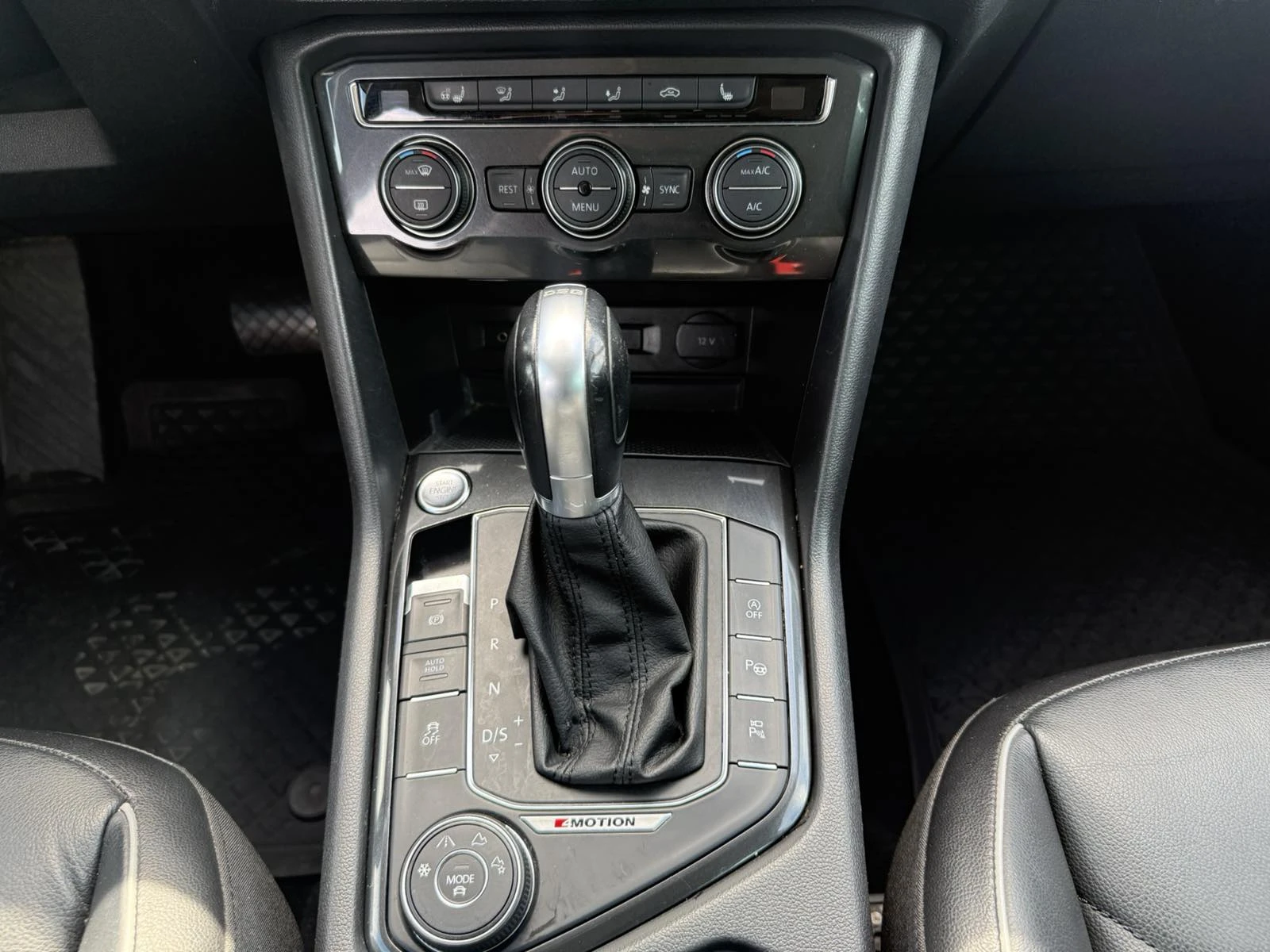 VW Tiguan 2.0 TDI 190кс 4х4, снимка 10 - Автомобили и джипове - 54999056