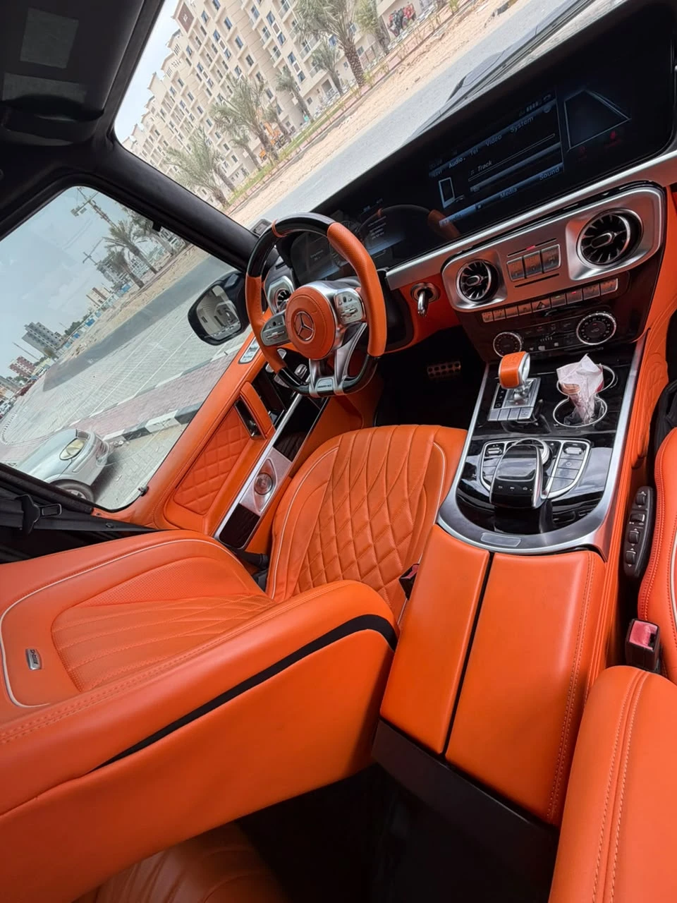 Mercedes-Benz G 63 AMG BIG SCREEN, снимка 5 - Автомобили и джипове - 55100494