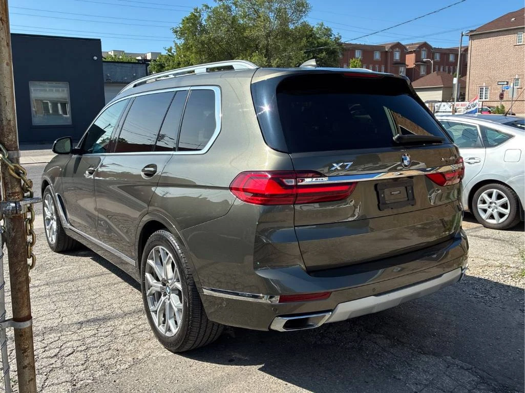 BMW X7 xDrive40i * ДИСТРОНИК * ЛАЗЕРИ * SKY LOUNGE , снимка 4 - Автомобили и джипове - 55478089