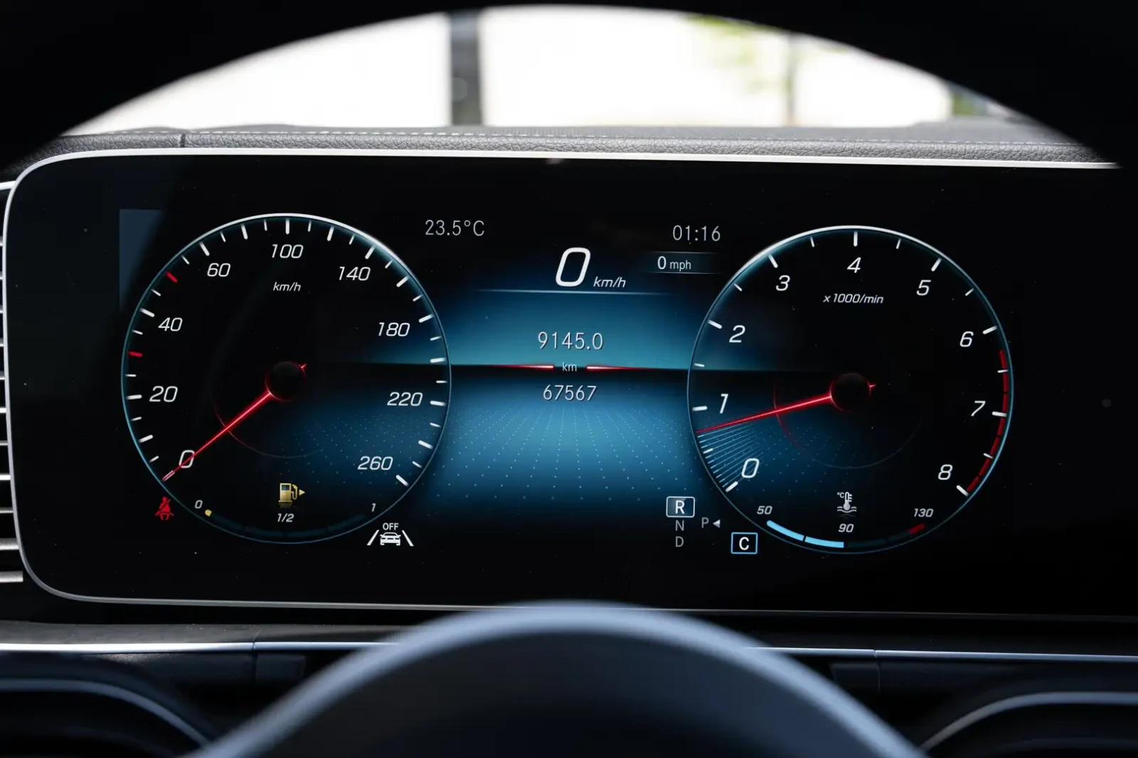 Mercedes-Benz GLE GLE 350 4MATIC SUV DRIVE ASST PKG PANO HUD NAV CAR, снимка 13 - Автомобили и джипове - 55800142