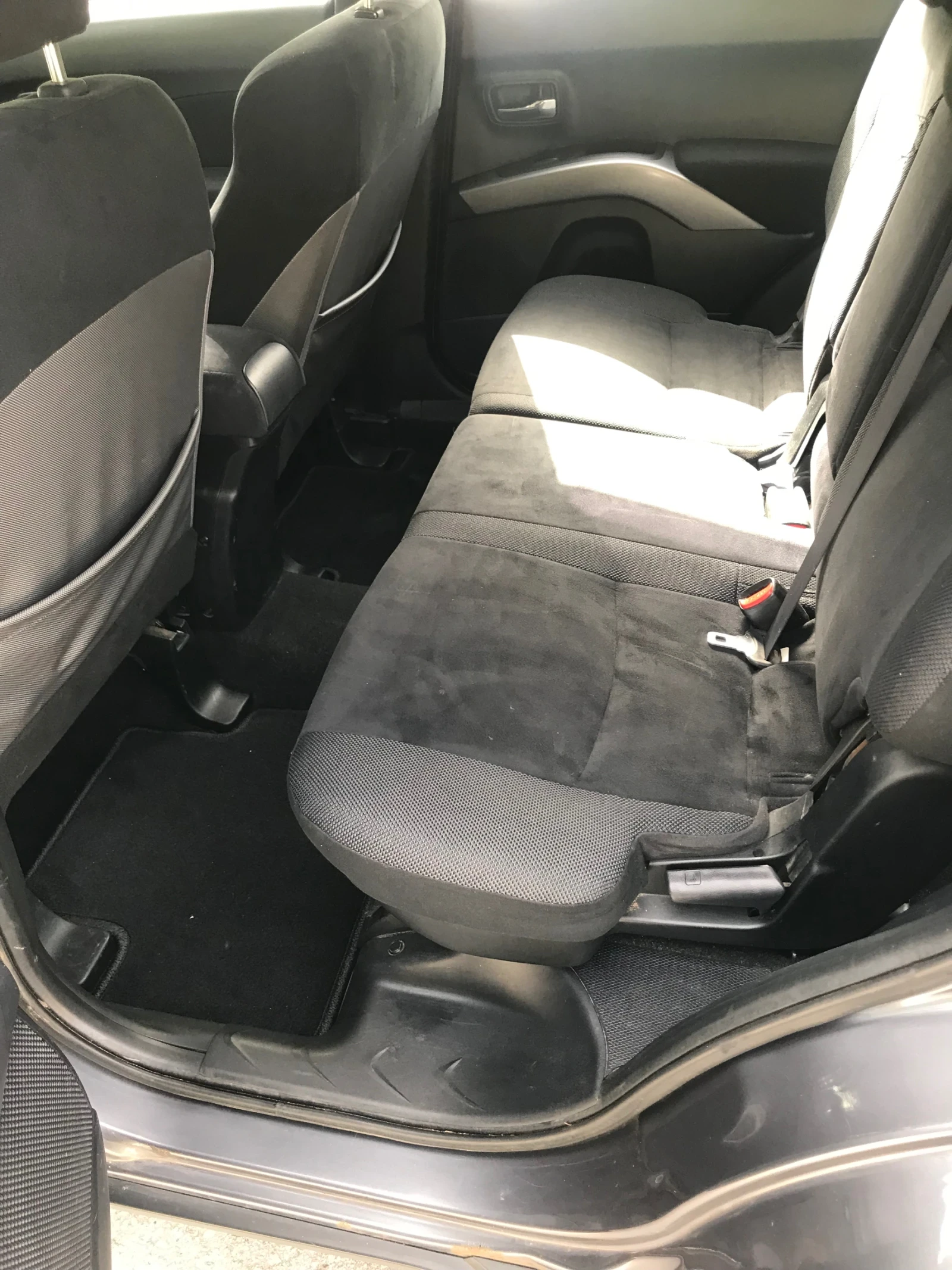 Mitsubishi Outlander 4x4, снимка 8 - Автомобили и джипове - 55837368