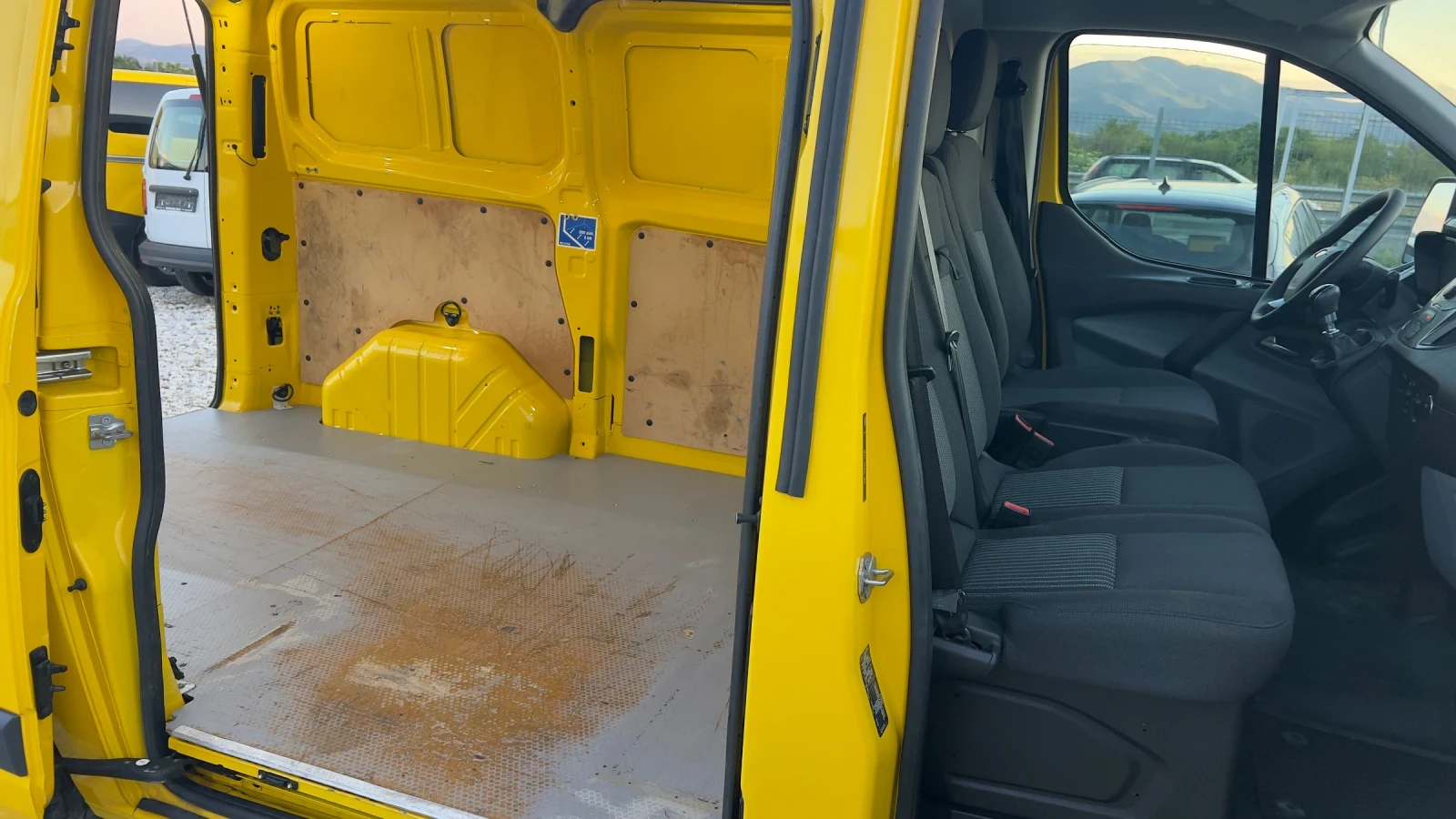 Ford Transit Custom 2.0 евро 6 170 коня, снимка 7 - Бусове и автобуси - 55162967