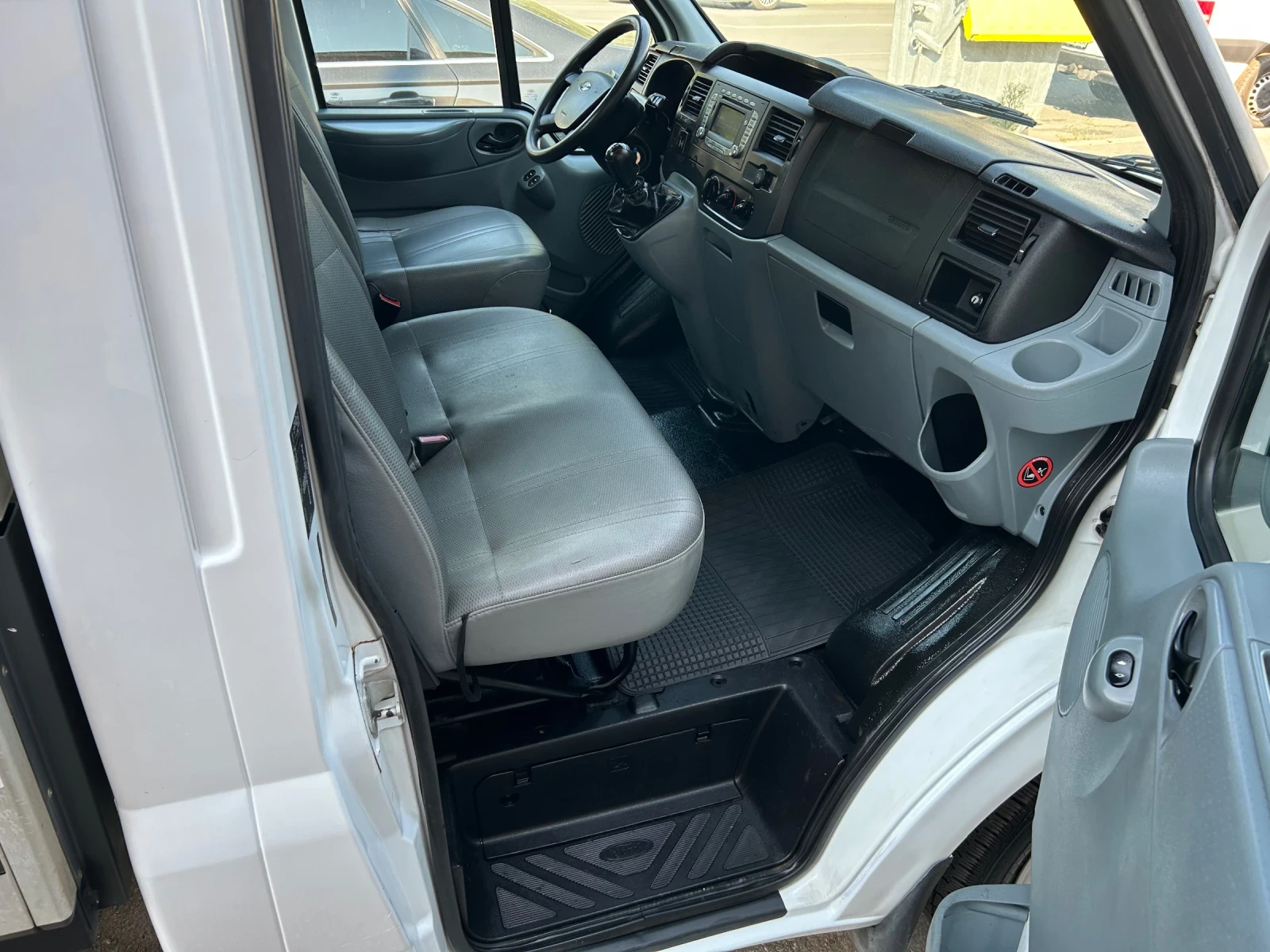 Ford Transit 2.2TDCI* 59000km* КЛИМАТИК* , снимка 11 - Бусове и автобуси - 55709745
