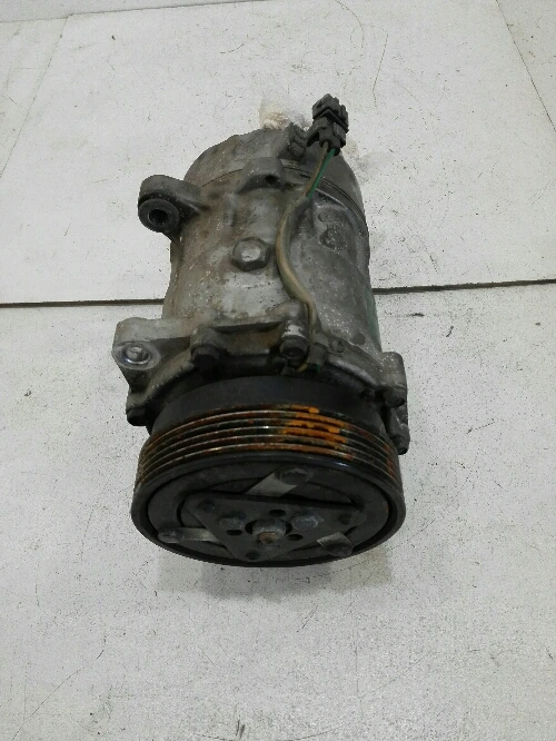 Компресор климатик Фолксваген Бора 2.3Б