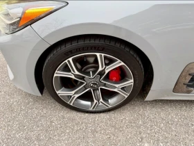 Kia Stinger 2018/HUD/360/PANO/PODGREV/CARFAX, снимка 7