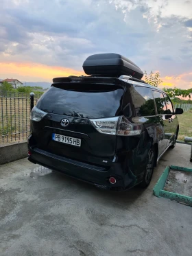 Toyota Sienna SE, снимка 2