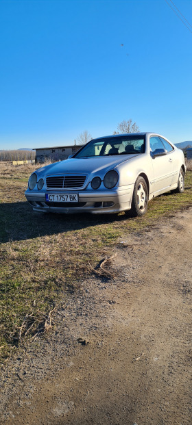 Mercedes-Benz CLK, снимка 1 - Автомобили и джипове - 44826726