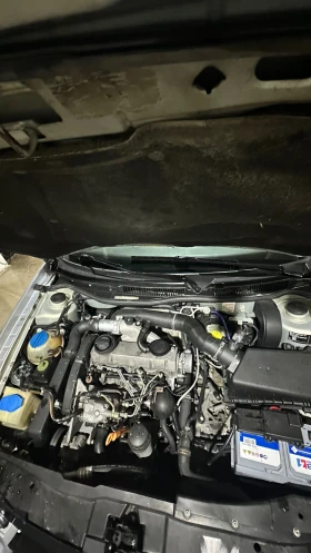 VW Golf - 1900 € / 3716.08 лв. - 65958932 5