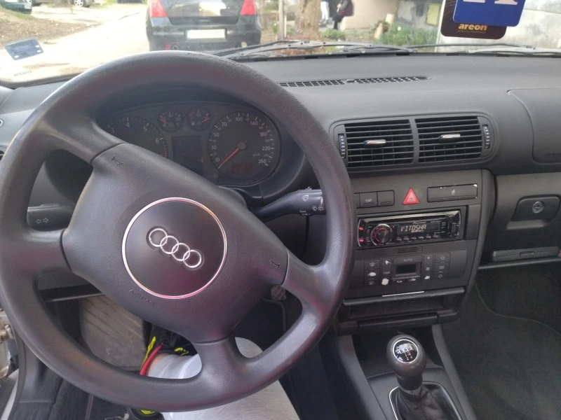 Audi A3 1.6, снимка 8 - Автомобили и джипове - 47453416