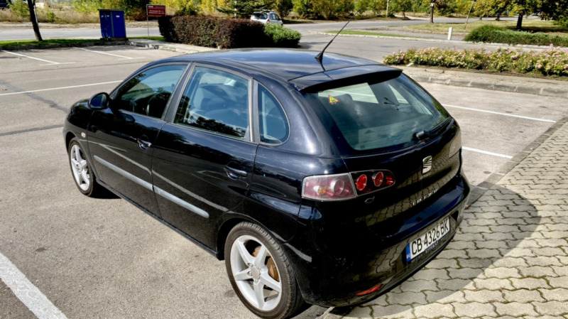 Seat Ibiza Капарирана 1.4 Клима ГАЗ Инжекцион, снимка 4 - Автомобили и джипове - 45527566