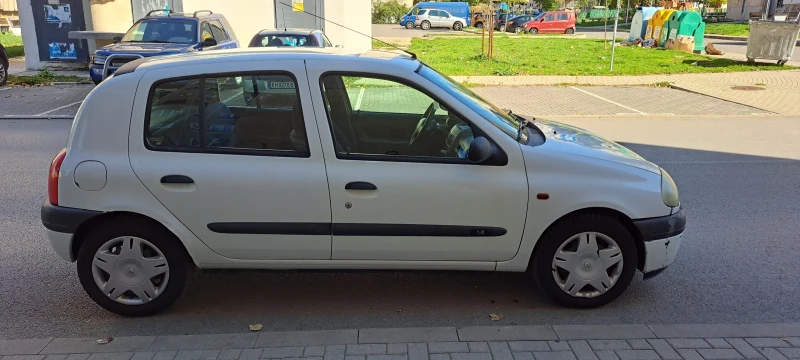 Renault Clio 1.2, снимка 4 - Автомобили и джипове - 47873679