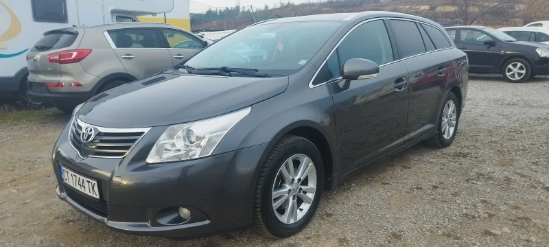 Toyota Avensis 2.0i-152к.с газ-бензин, снимка 1 - Автомобили и джипове - 48611907