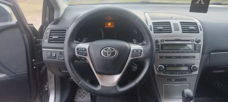 Toyota Avensis 2.0i-152к.с газ-бензин, снимка 11 - Автомобили и джипове - 48611907