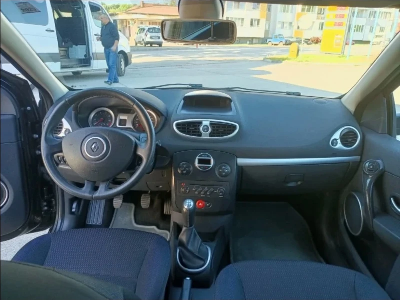 Renault Clio, снимка 12 - Автомобили и джипове - 49516564