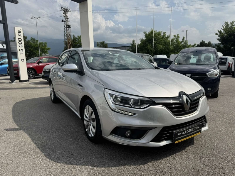 Renault Megane 1.5DCI, снимка 8 - Автомобили и джипове - 51189952