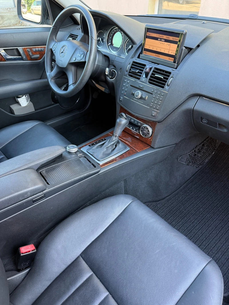 Mercedes-Benz C 250  103000 км, снимка 12 - Автомобили и джипове - 51264893