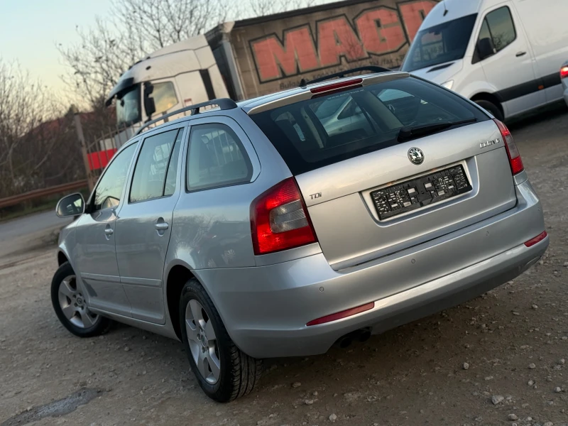 Skoda Octavia 1.9TDI РЕАЛНИ КИЛОМЕТРИ , снимка 4 - Автомобили и джипове - 52849693